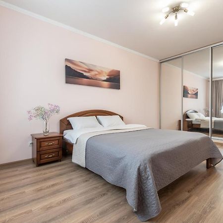 Апартаменты Осокорки Русовой 3 Киев Экстерьер фото